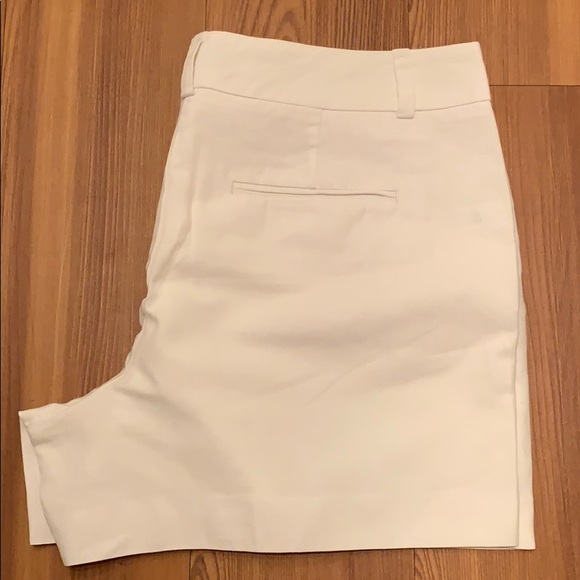 Loft Linen Blend Shorts - Picture 3 of 8